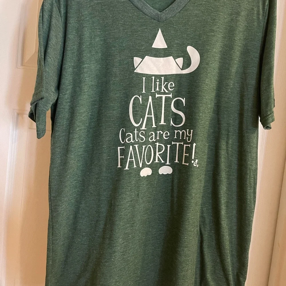 Green Cat Lover T-Shirt